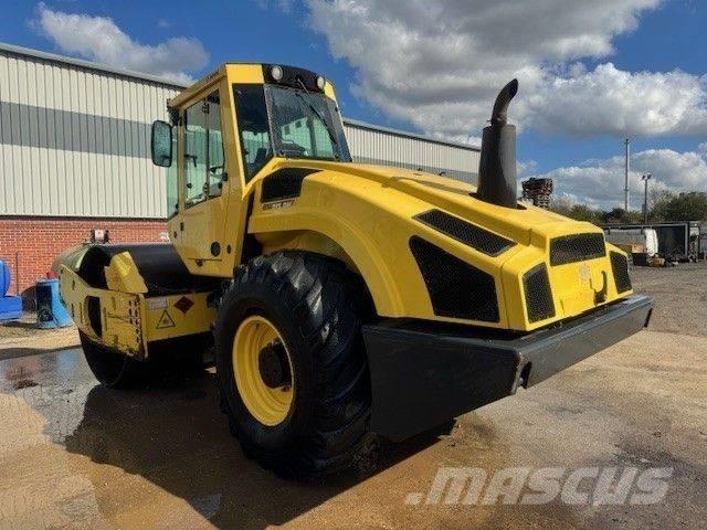Bomag BW 213 D H-4 Compactoare monocilindrice