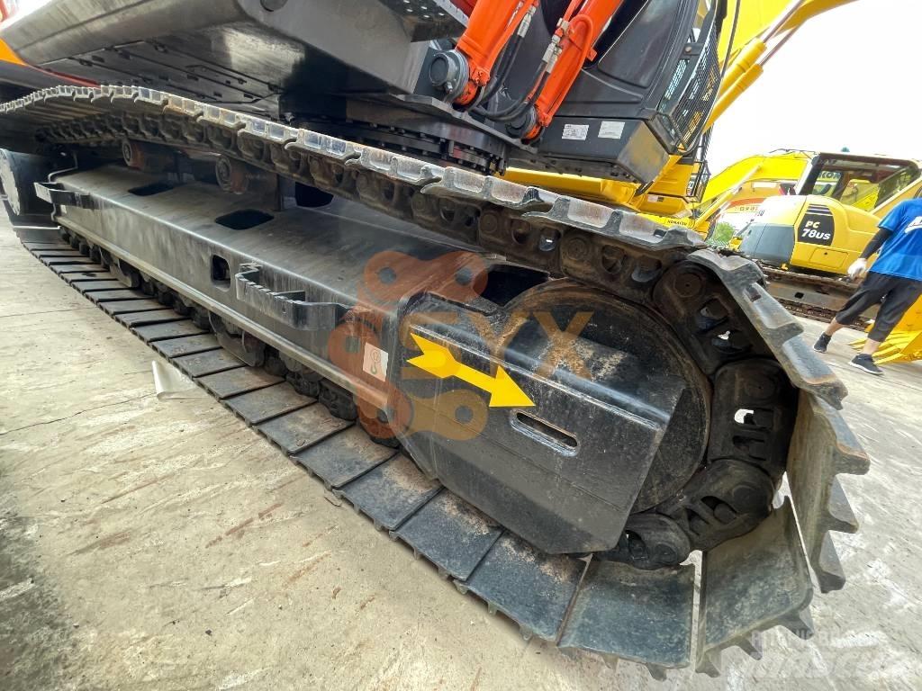 Hitachi ZX 240 Excavatoare pe șenile

