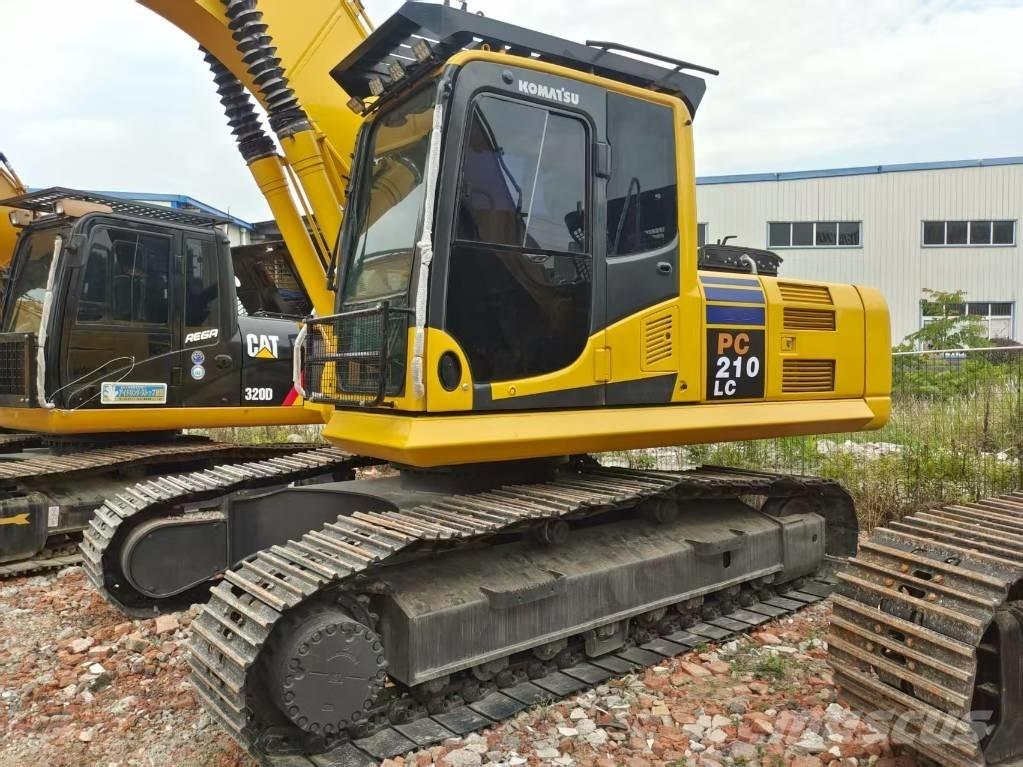 Komatsu PC 210 Excavatoare pe șenile
