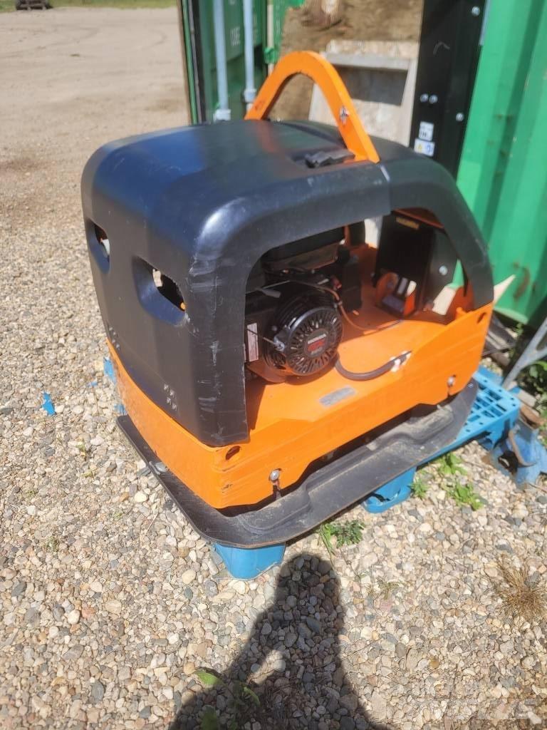 Atlas Copco RP400 Cilindri compactori tractabili cu vibratii