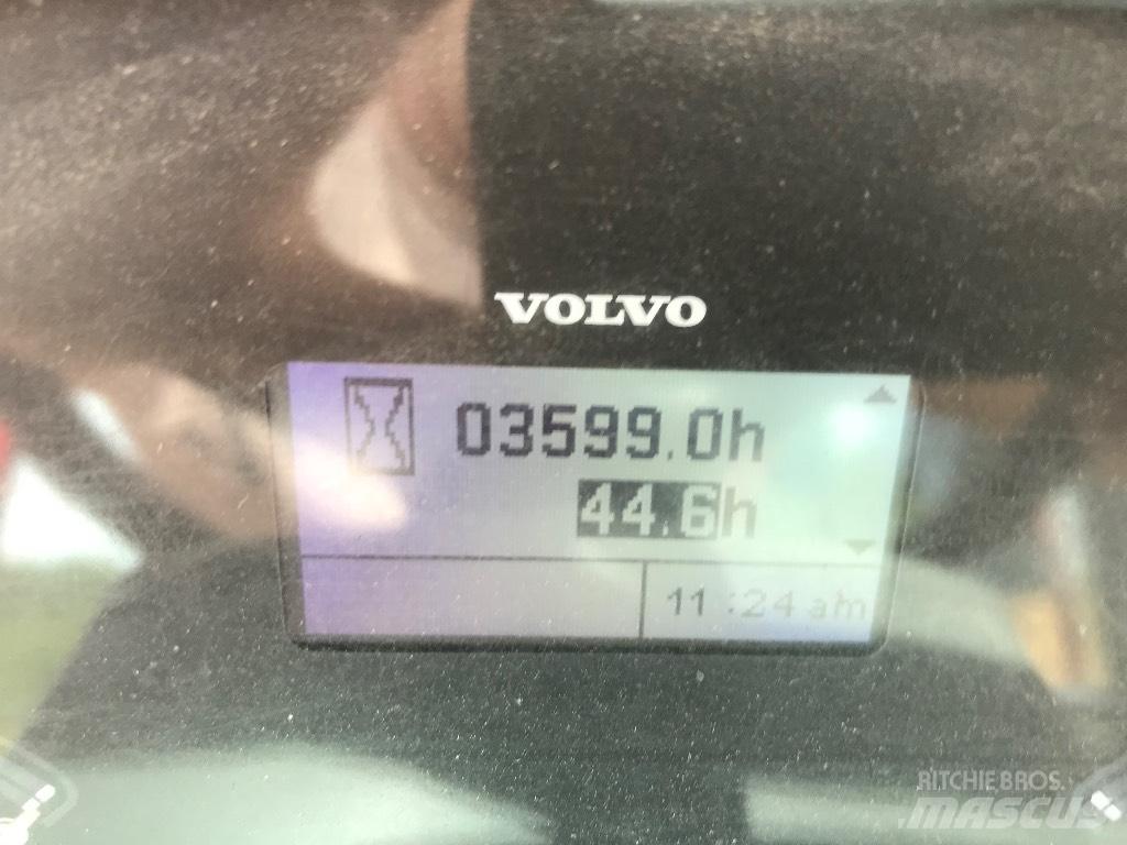 Volvo L 30 G Incarcator pe pneuri