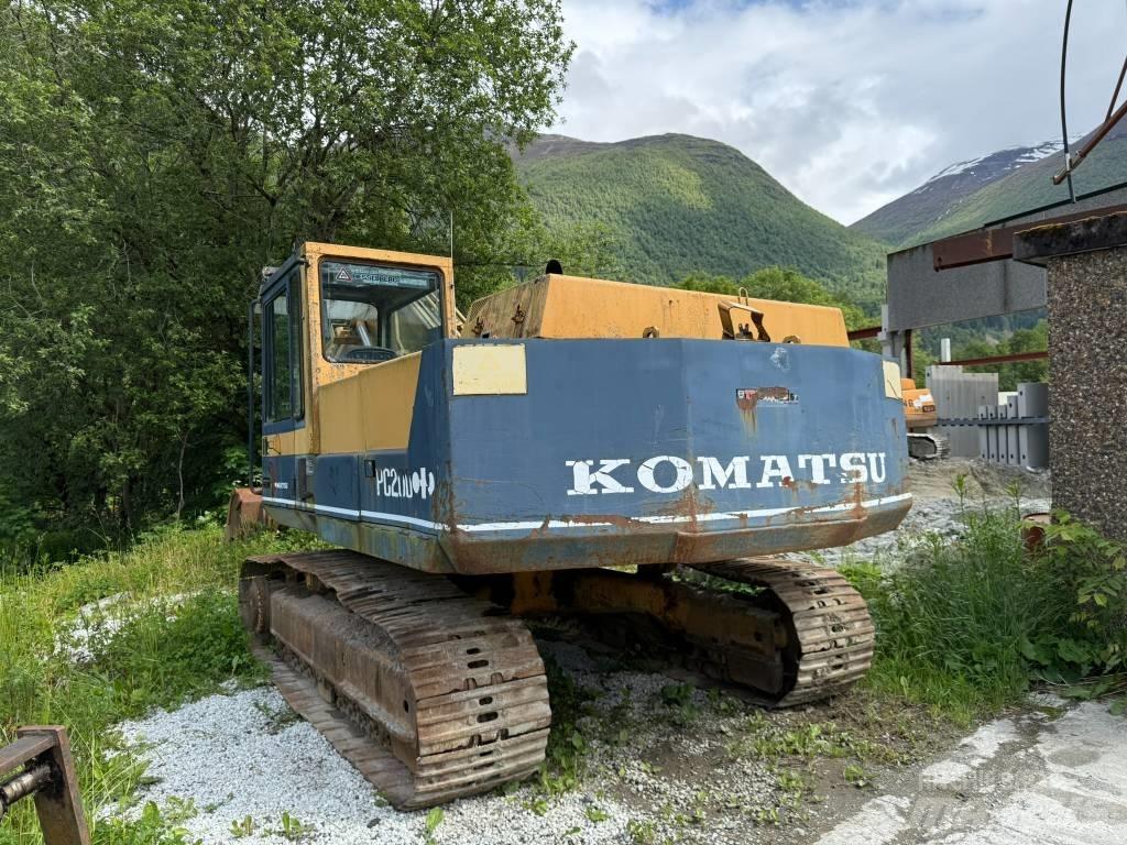 Komatsu PC 200-3 Excavatoare pe șenile
