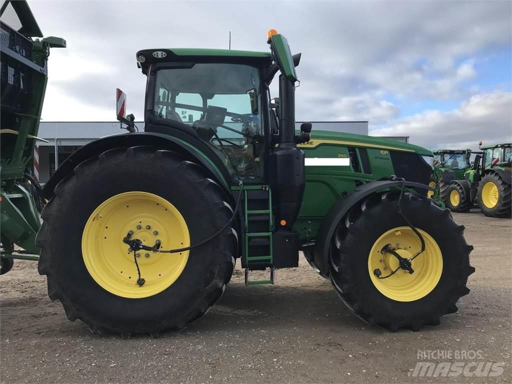 John Deere 6R 250 Tractoare