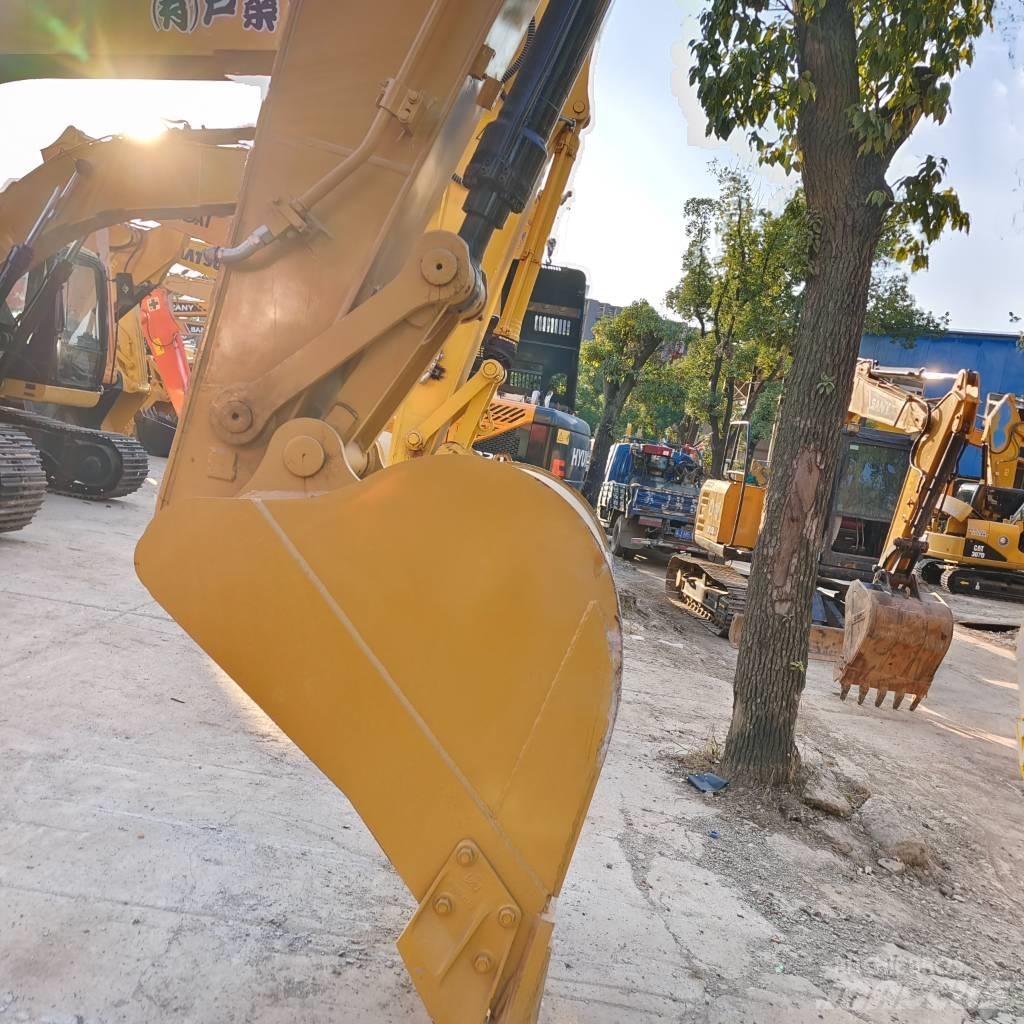 CAT 320 D Excavatoare pe șenile
