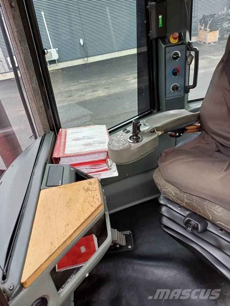 Komatsu 840 TX Transportoare