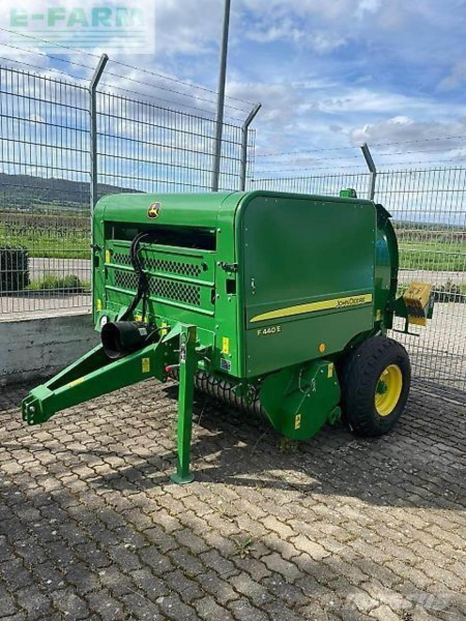 John Deere f440e Baler dreptunghiular