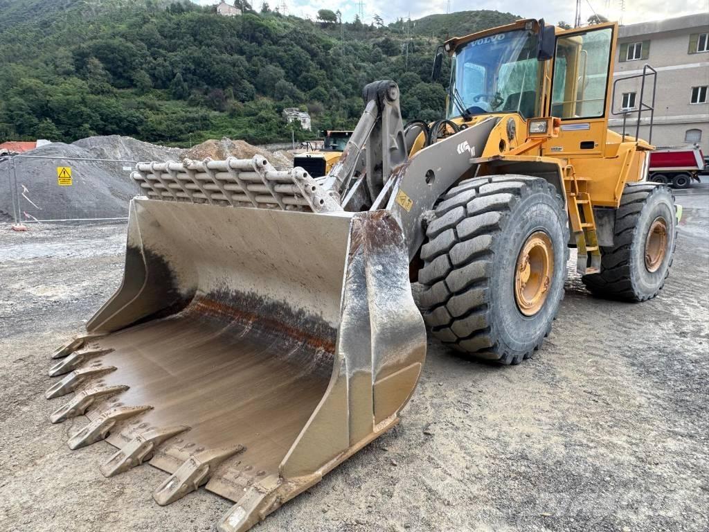 Volvo L 220 E Incarcator pe pneuri
