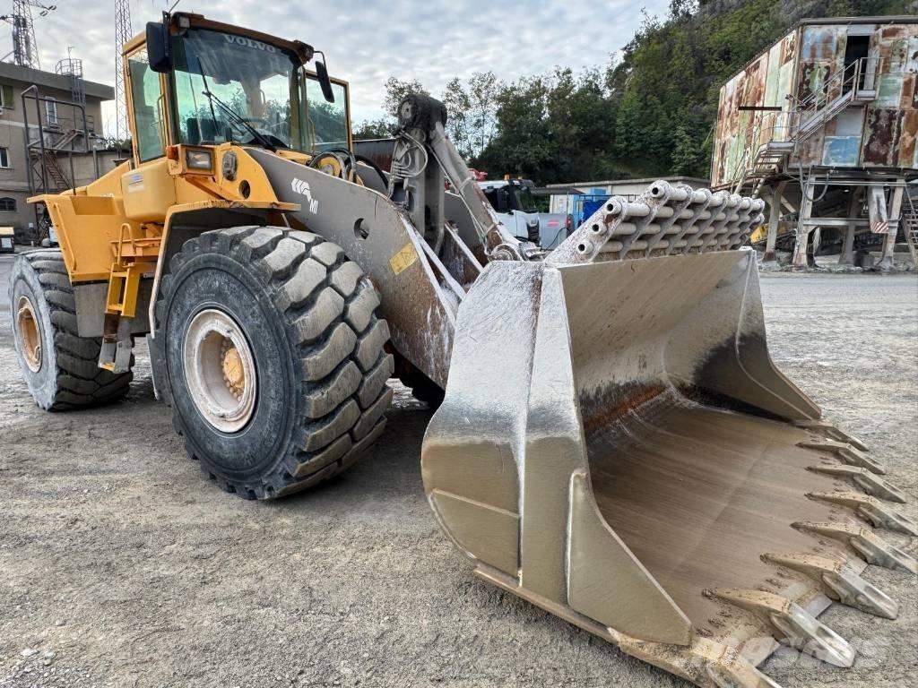 Volvo L 220 E Incarcator pe pneuri
