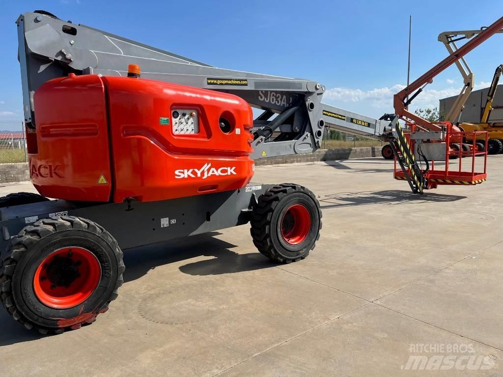 SkyJack SJ63AJ Nacele cu brat articulat