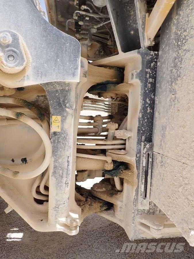 Komatsu WA600-8EO Incarcator pe pneuri