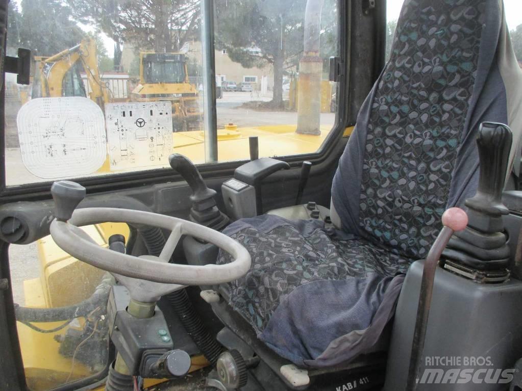 Komatsu PW 95 Excavatoare 7t - 12t