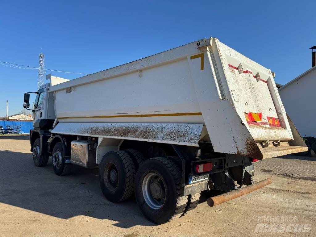 Ford Cargo Autobasculanta