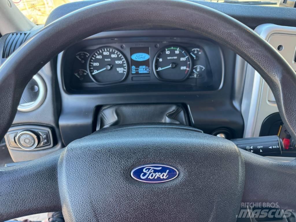 Ford Cargo Autobasculanta