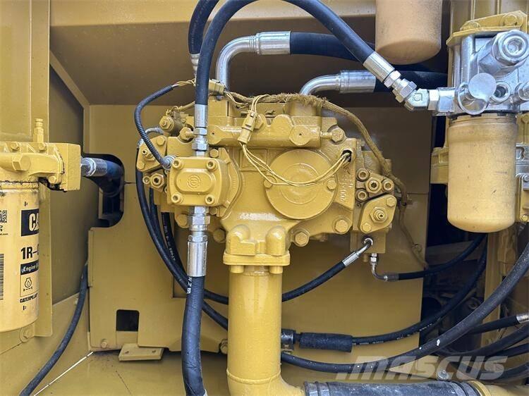 CAT 326D Excavatoare pe șenile
