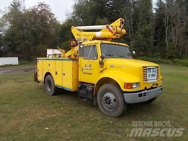 International 4900 Camioane cu macara
