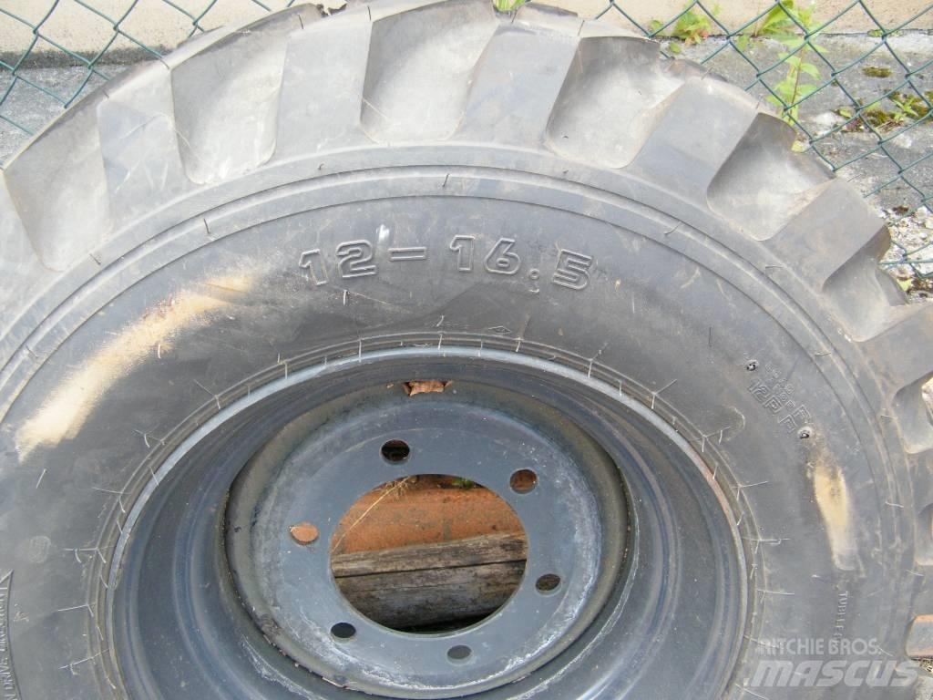 Kumho 12-16,5 Anvelope, roti si jante