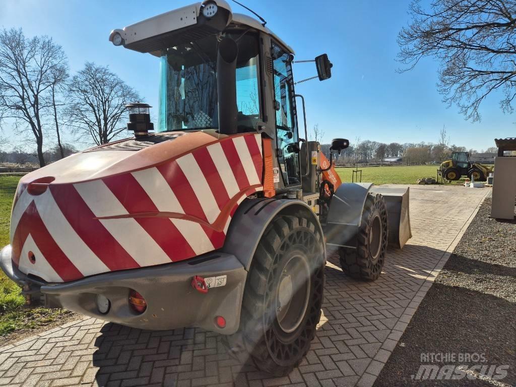 Weycor 560 Incarcator pe pneuri
