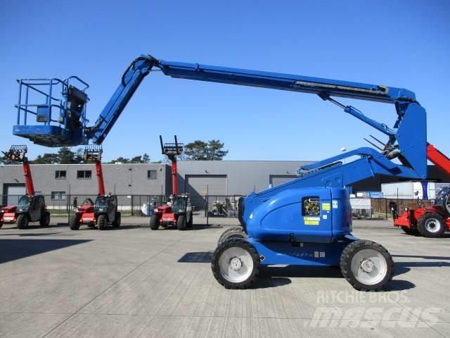 JLG 600 AJ (253) Nacele compacte autopropulsante