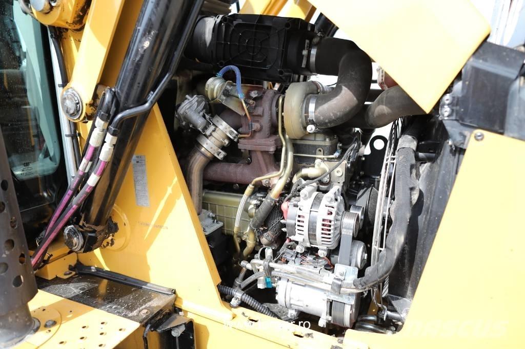 CAT 432 F2 Buldoexcavatoare