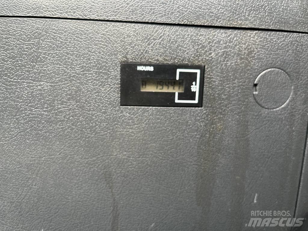 Hyundai HX 140 AL Excavatoare pe șenile
