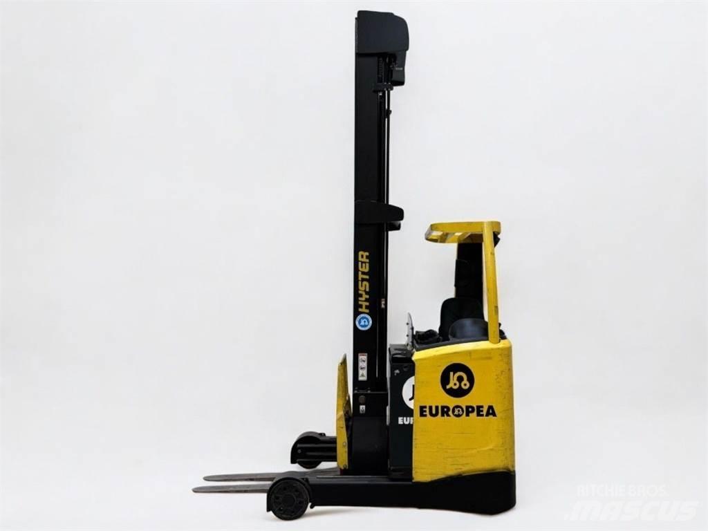 Hyster R1 6 Stivuitor cu catarg retractabil