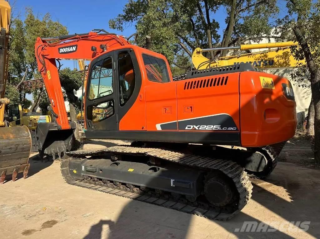 Doosan DX225LC-9C Excavatoare pe șenile
