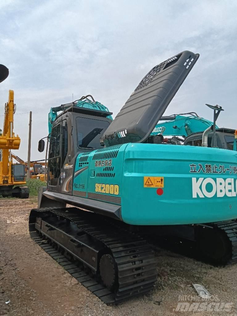Kobelco SK 200D Excavatoare 7t - 12t