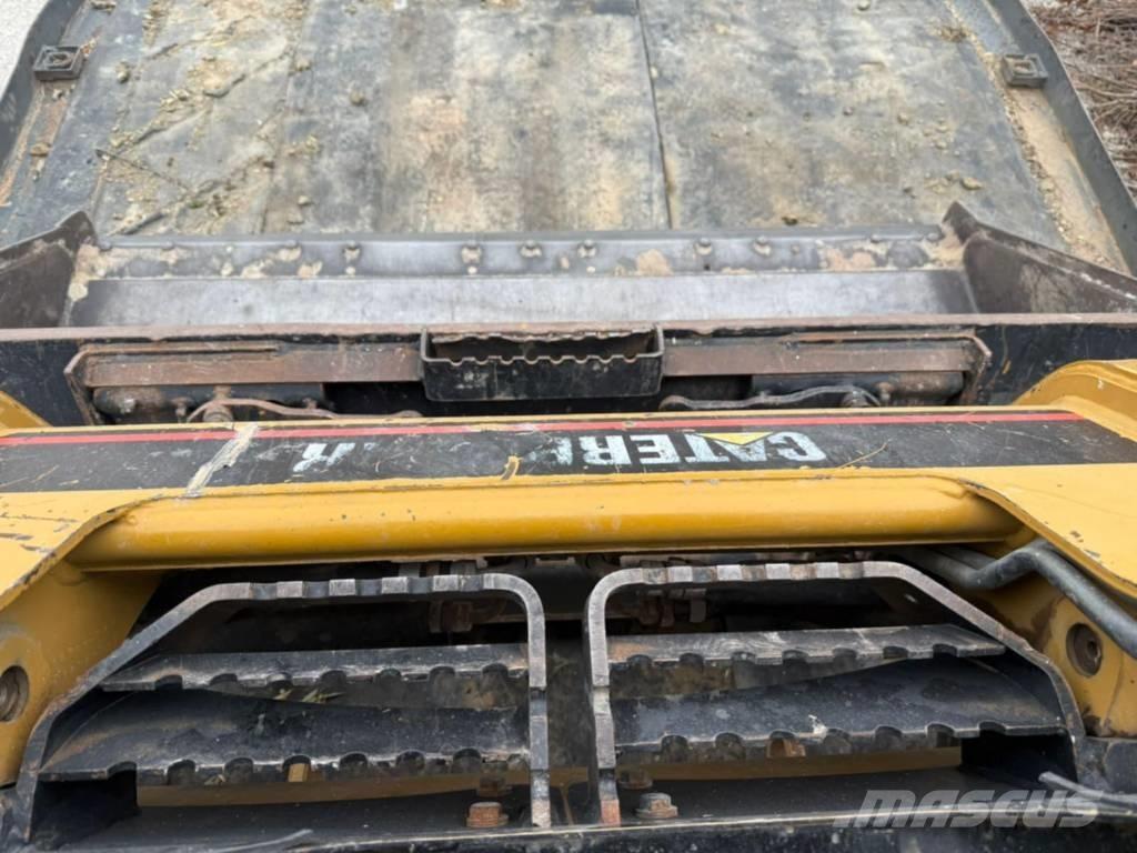 CAT 216 Mini incarcator