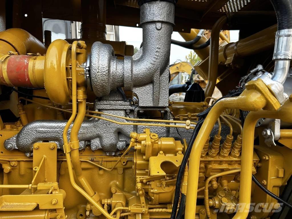 CAT D7G Buldozere pe senile