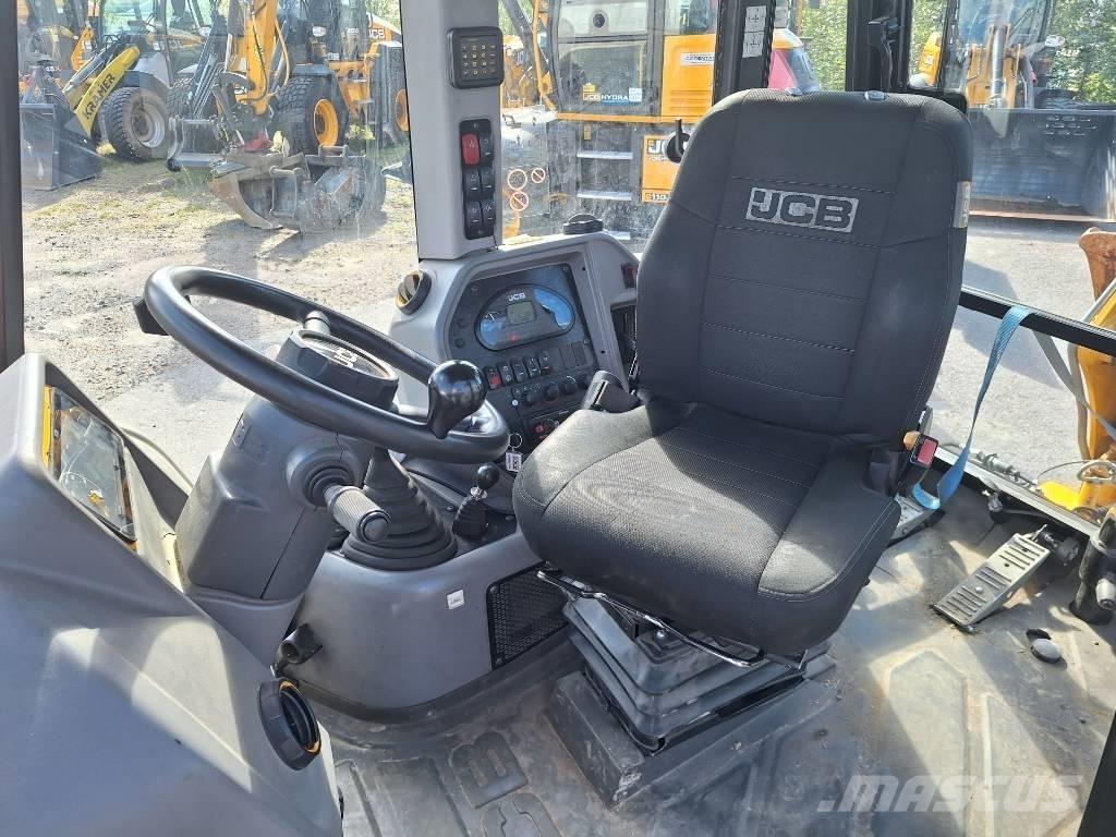 JCB 3 CXE Compact Buldoexcavatoare