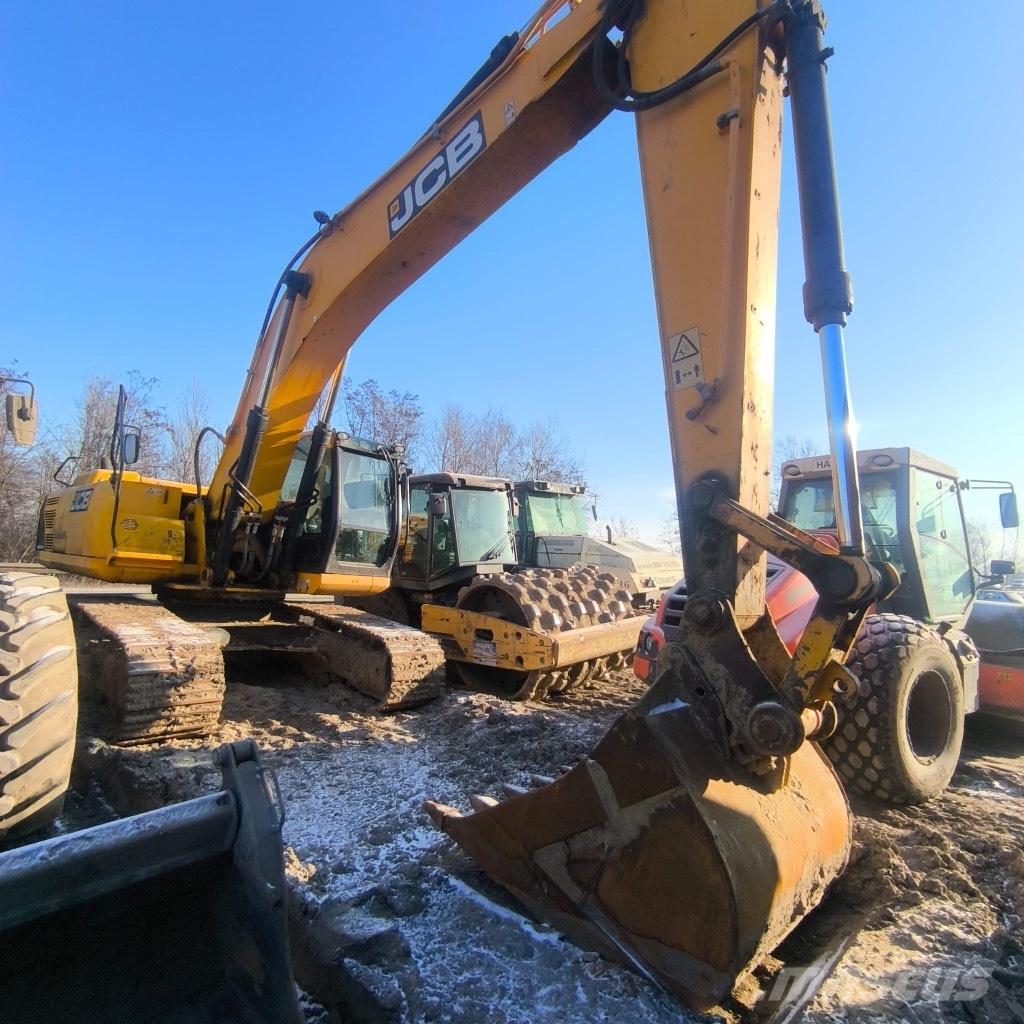 JCB JS 300 Excavatoare pe șenile
