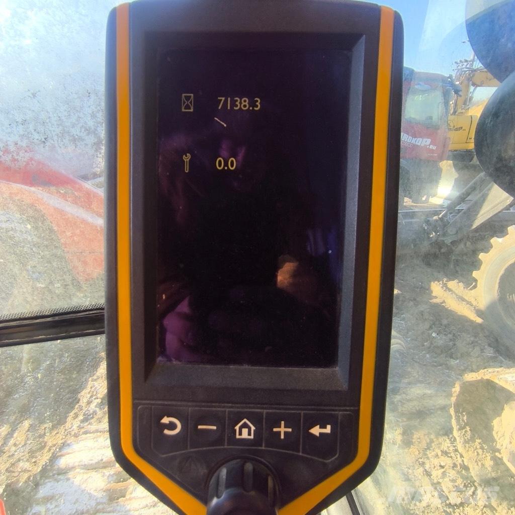 JCB JS 300 Excavatoare pe șenile
