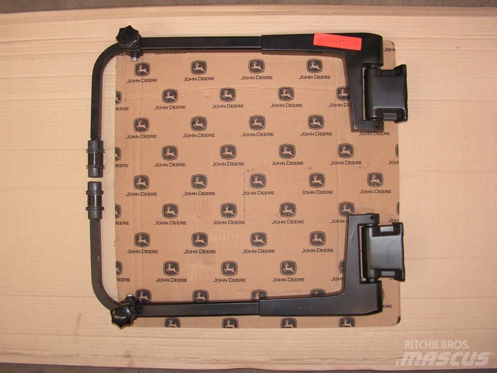 John Deere 6800 Cabine si interior
