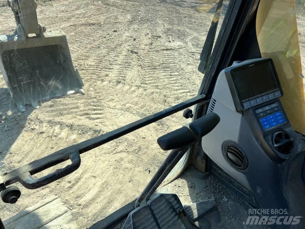 Komatsu PC240LC-10 Excavatoare pe șenile
