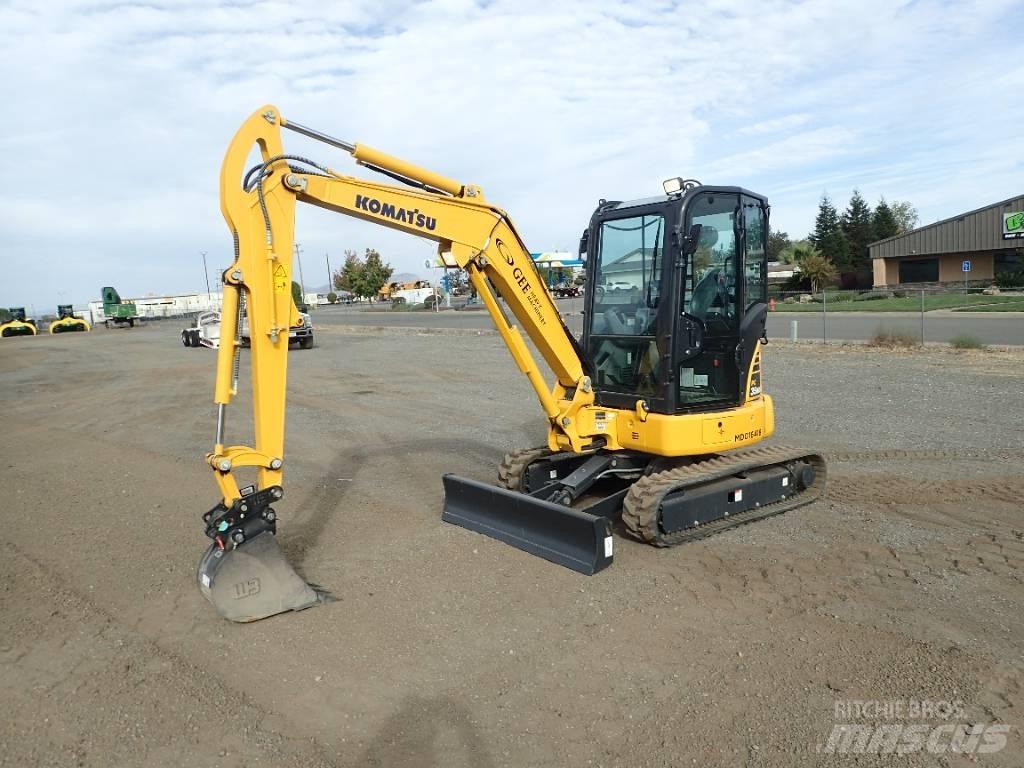 Komatsu PC35MR-5 Mini excavatoare < 7t