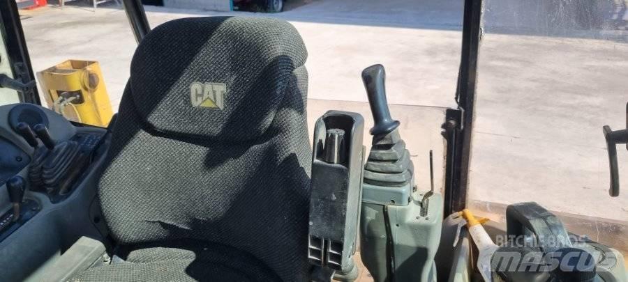 CAT 432D Buldoexcavatoare