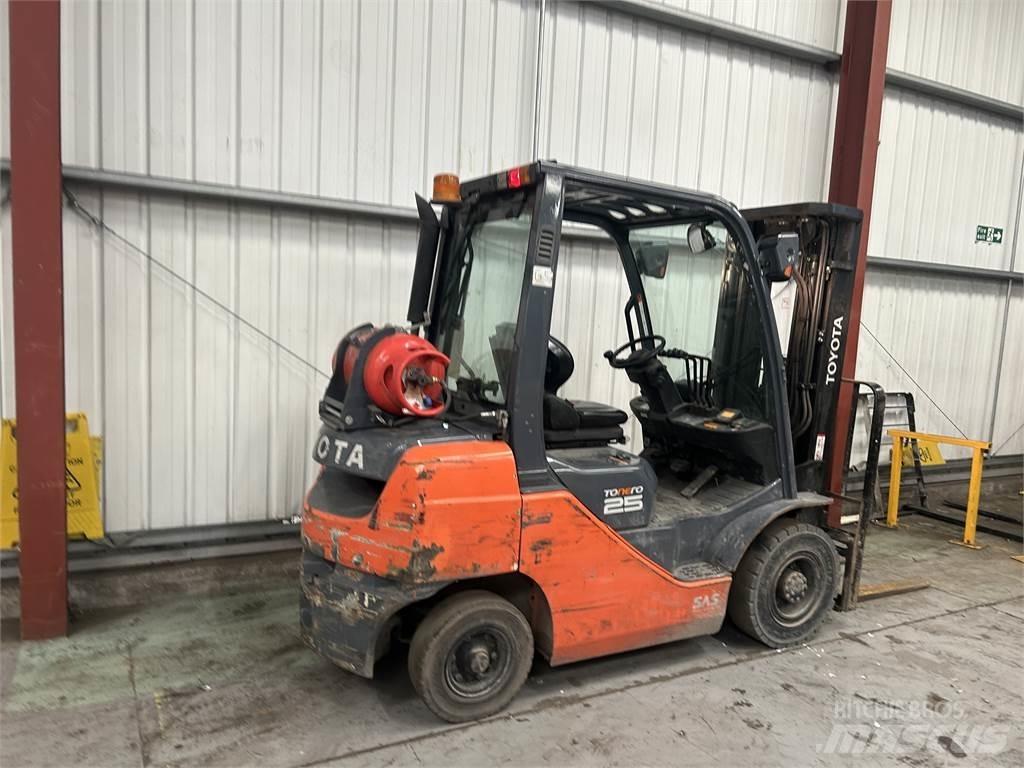 Toyota 02-8FGF25 Stivuitor GPL
