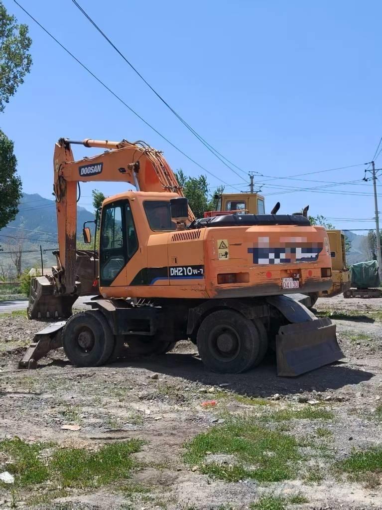 Doosan DH210W-7 Excavatoare cu roti