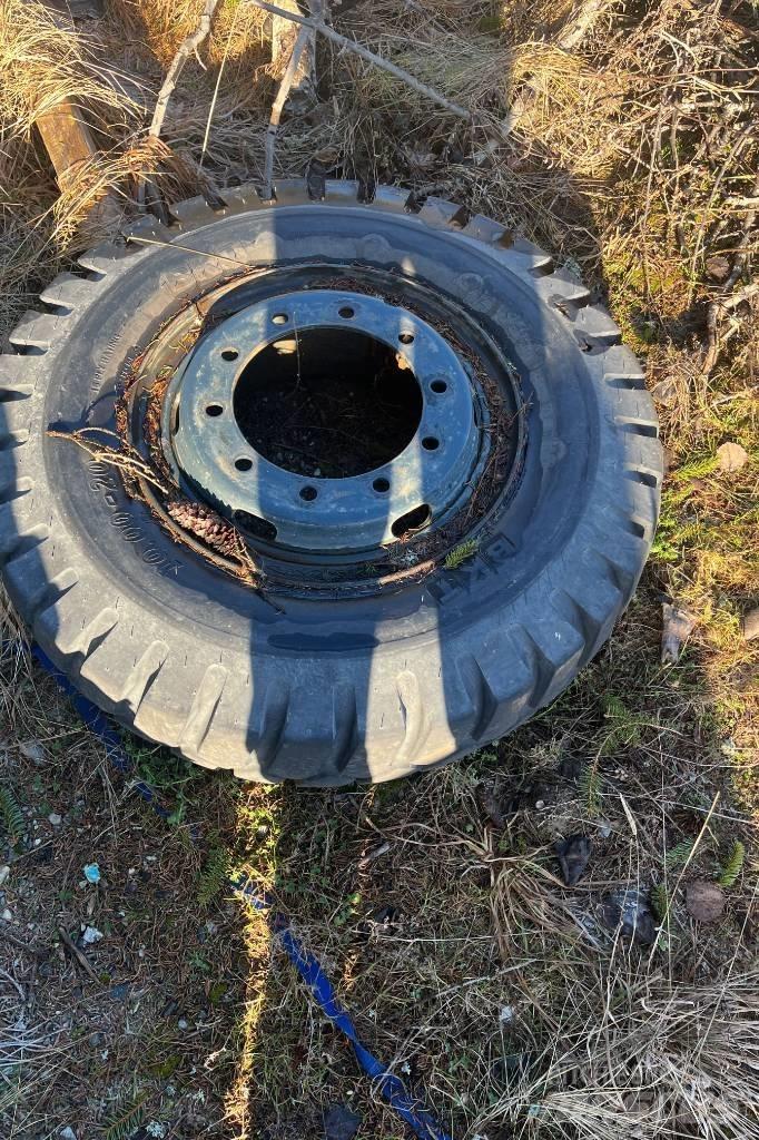 Hyundai HW 140 Excavatoare cu roti