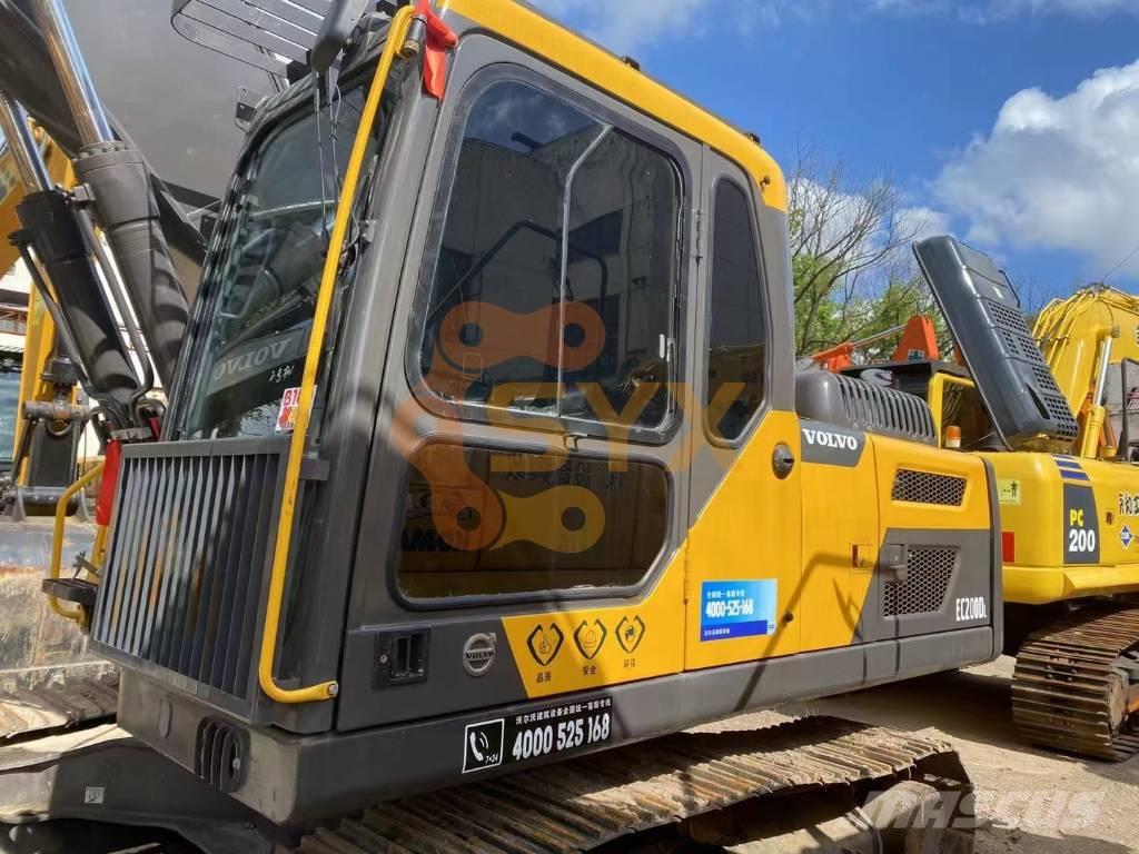 Volvo EC 200 Excavatoare pe șenile
