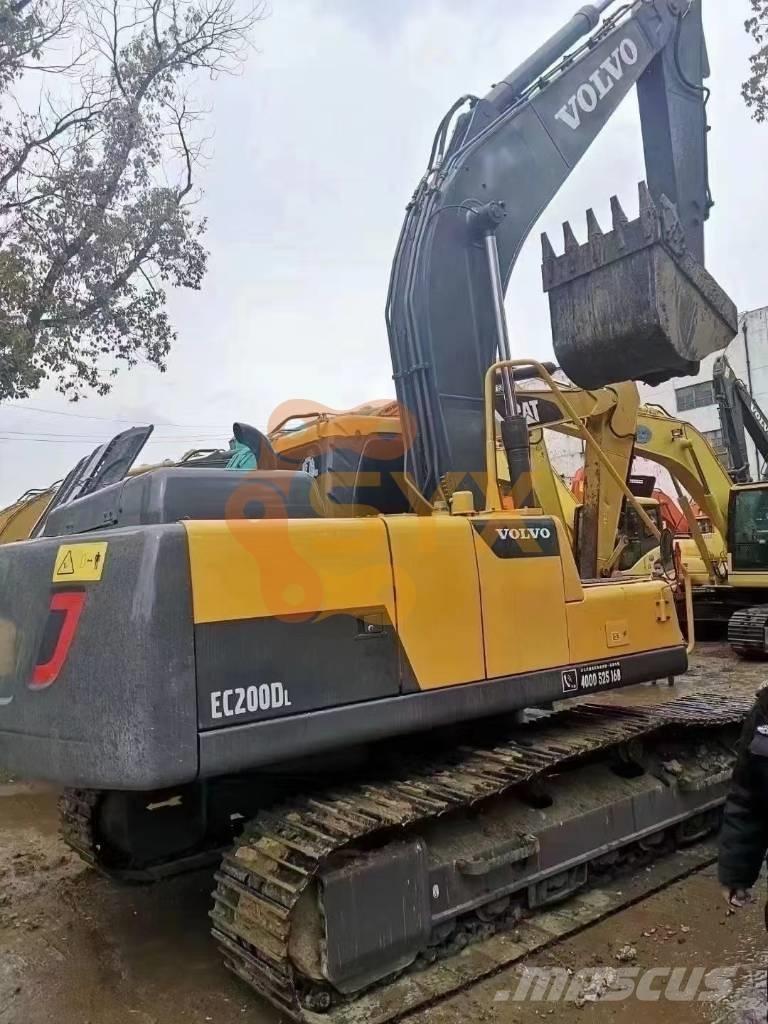 Volvo EC 200 Excavatoare pe șenile
