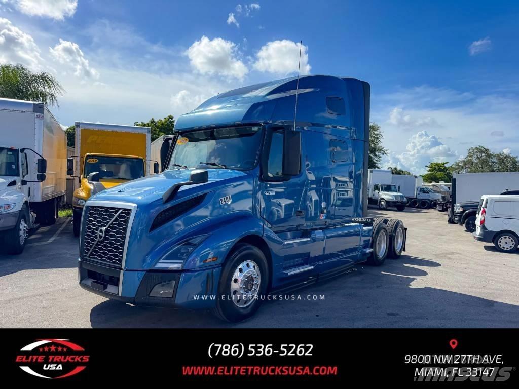 Volvo Commercial VNL Autotractoare