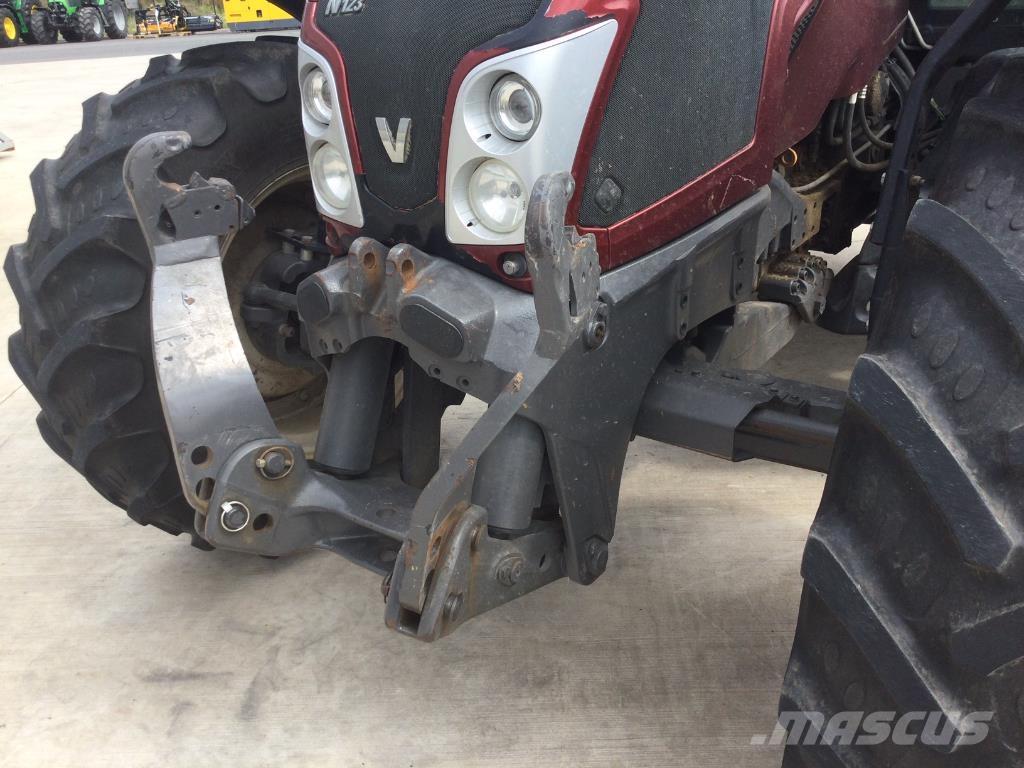 Valtra N123 Tractoare
