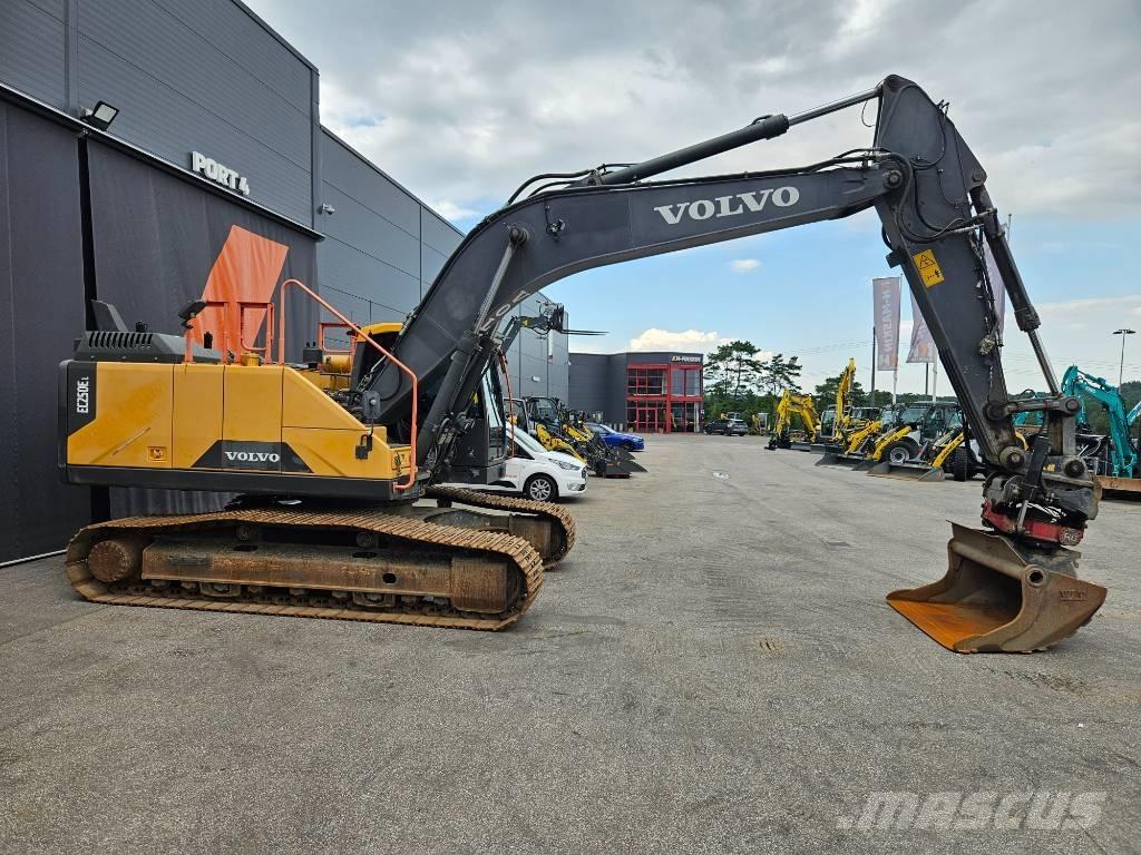 Volvo EC 250 EL Excavatoare pe șenile
