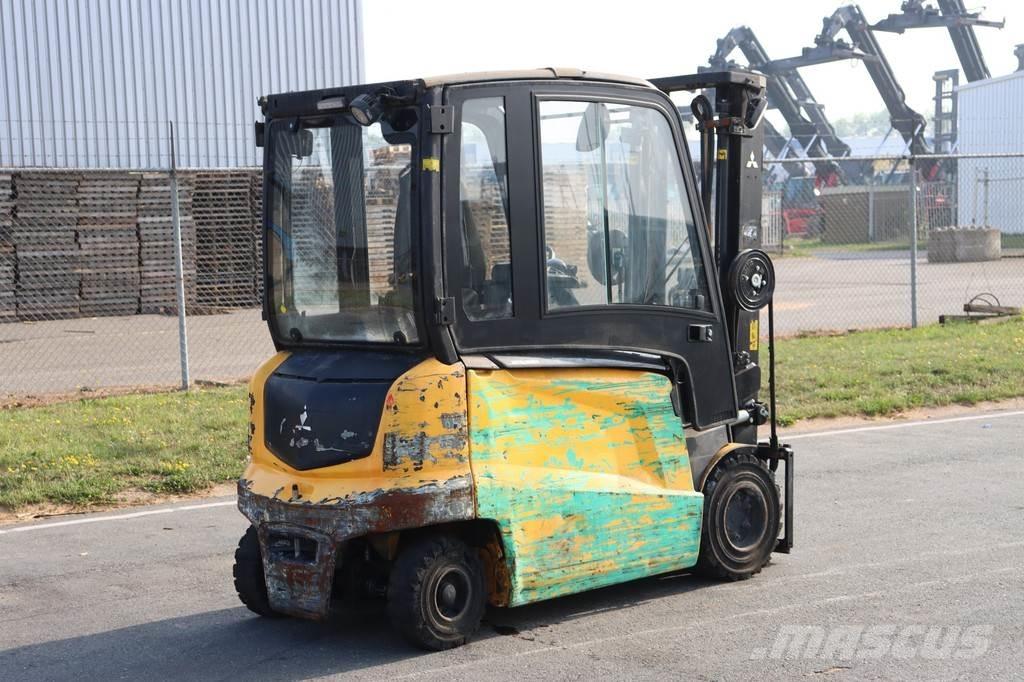 Mitsubishi FB35N Stivuitor electric
