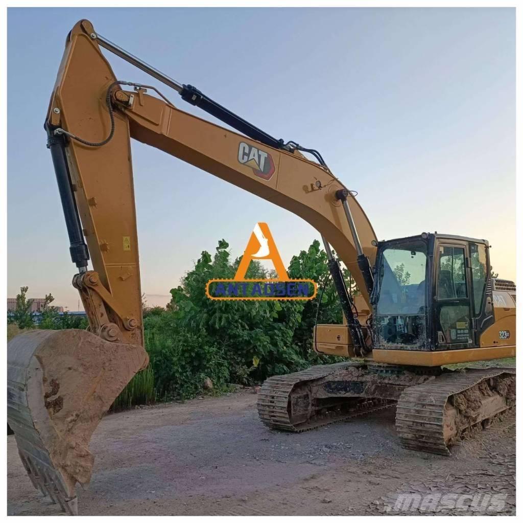 CAT 323GX Excavator amfibiu