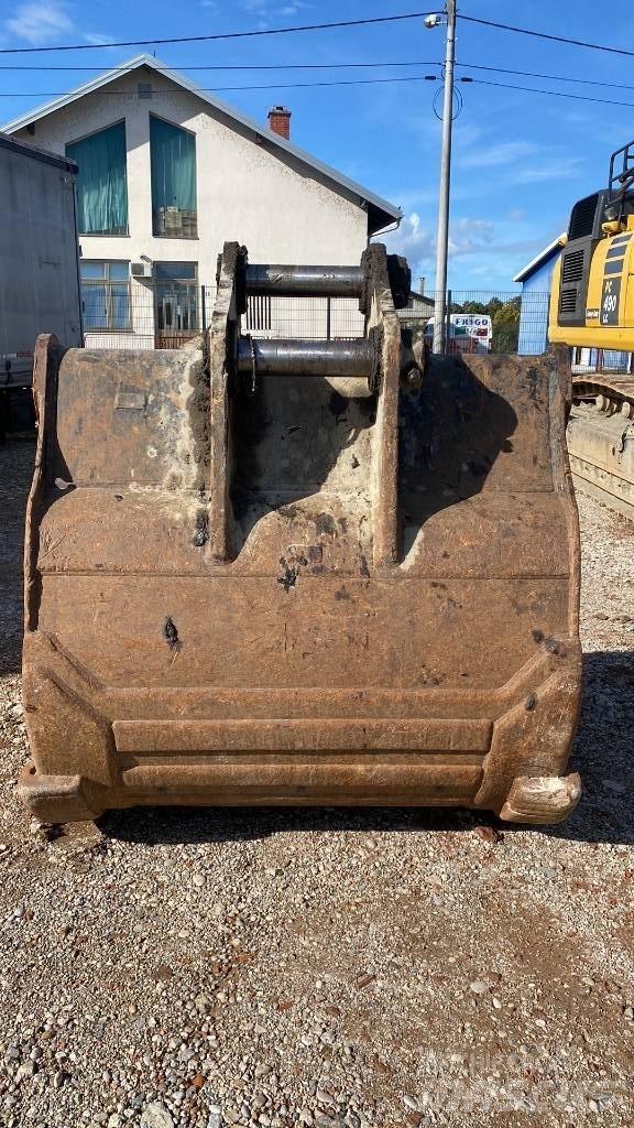 Komatsu 490 LCD-11 Excavatoare pe șenile
