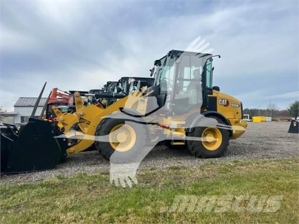CAT 908M Incarcator pe pneuri