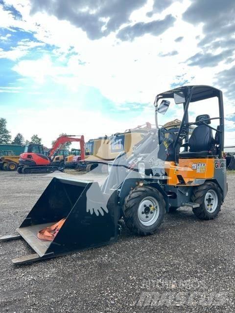GiANT G1200 Incarcator pe pneuri