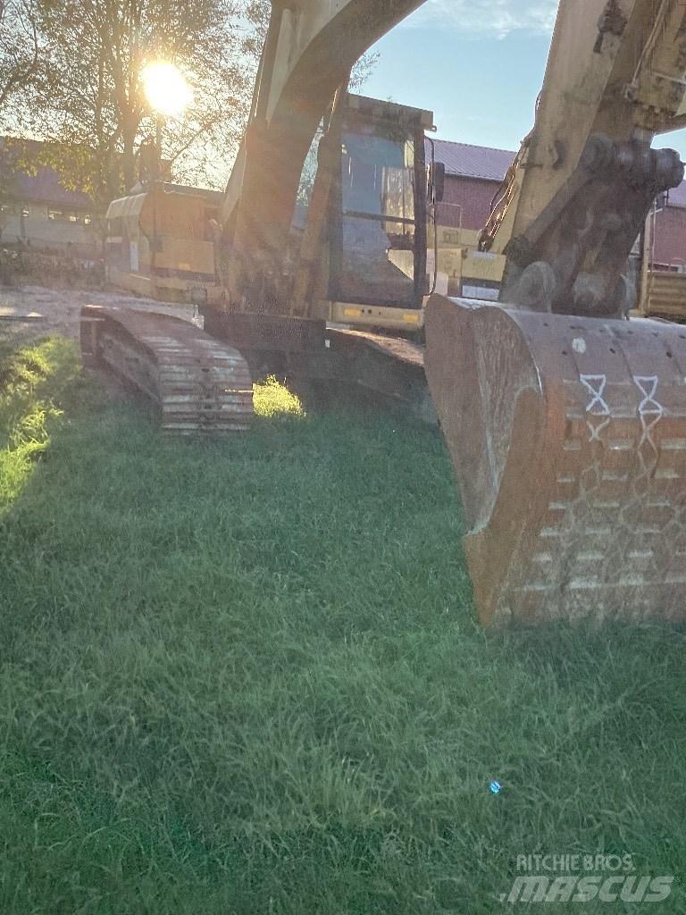 CAT 320 L Excavatoare pe șenile

